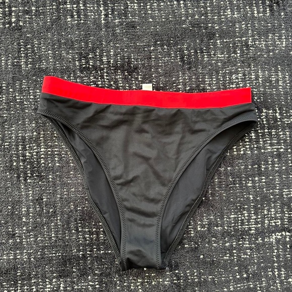 Solid & Stripped x ReDONE bikini bottoms - Picture 3 of 6